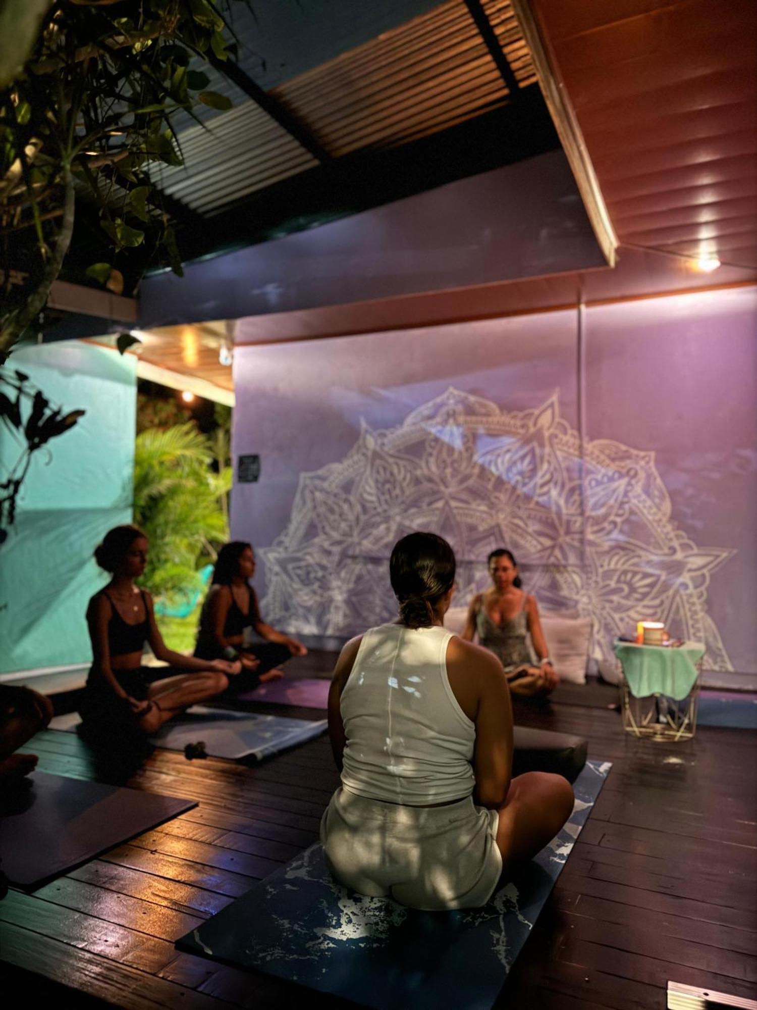 Pura Vibra Hostel La Fortuna المظهر الخارجي الصورة